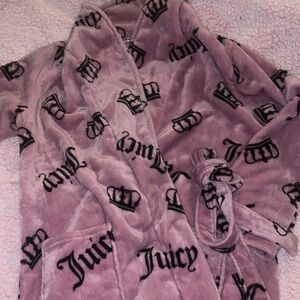 Juicy robe
